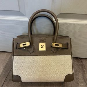 Brand new leather fabric hand bag